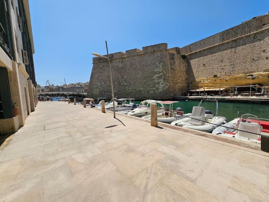 Unique Apartment And Location Birgu Bagian luar foto